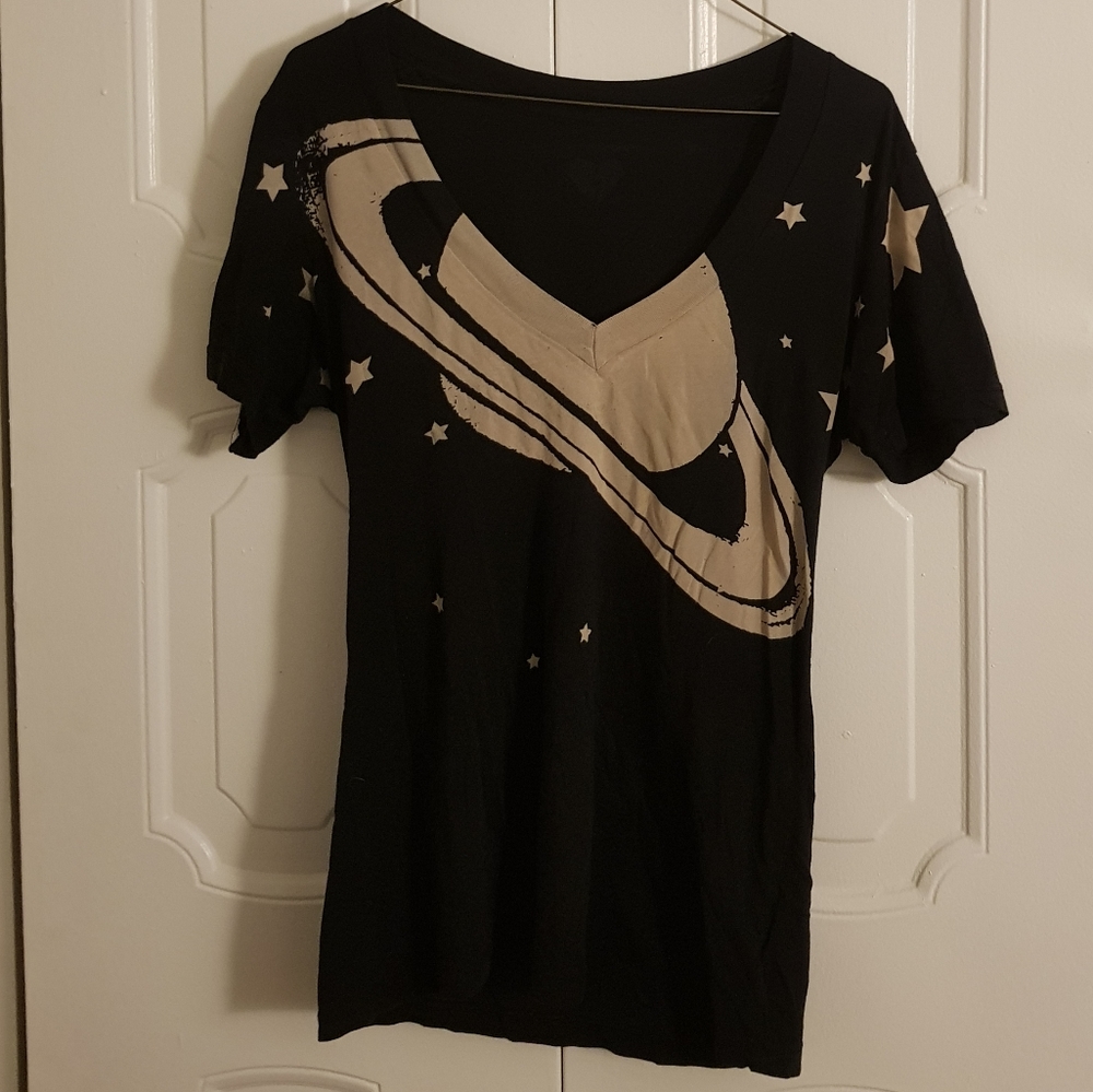 urban outfitters v tee shirt